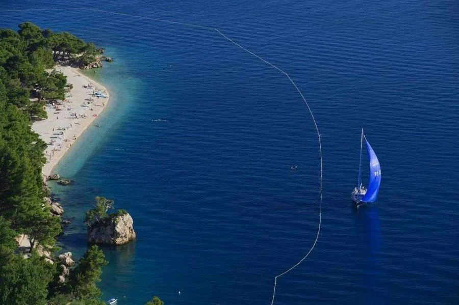 Plaža Punta Rata i njezina tirkizna voda